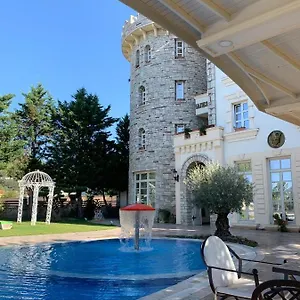 Castle Konti Albánie
